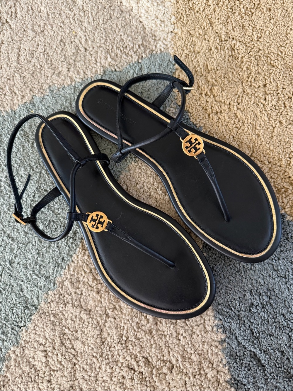 Tory Burch Emmy Calf Leather Flat Sandal in Perfect Black